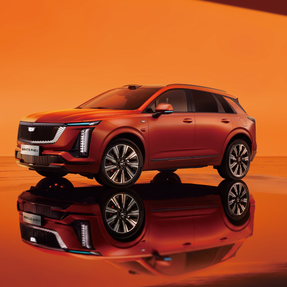 全新 XT5 PHEV 开启智能新体验 智驾破界 豪华新生